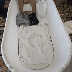 Snoo Bassinet - Like New