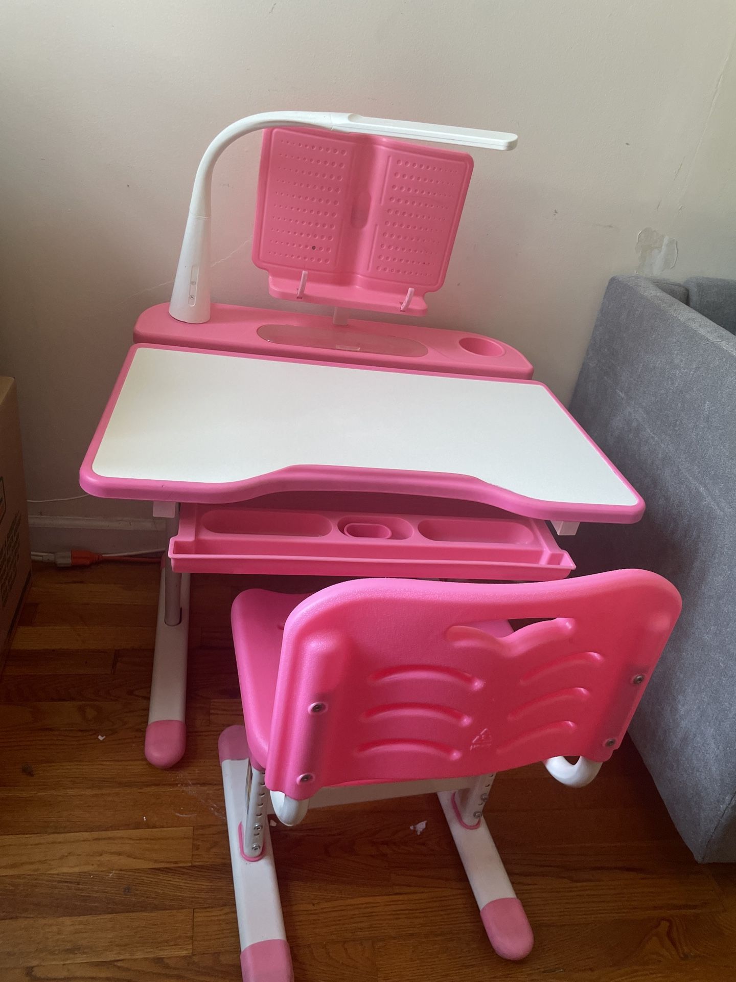 Adjustable Pink Kids Desk and Chair Set