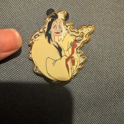 Disney Parks Pin Trading Co- Cruella De Vil 