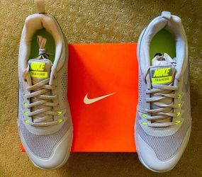 Nike Legend Trainer Size 9