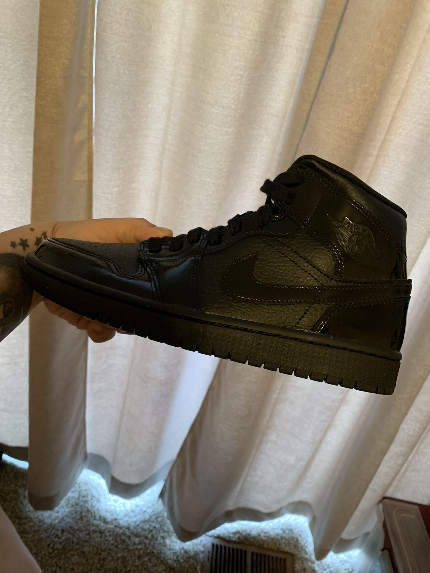 Women’s Air Jordan 1 Mid