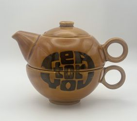 Vintage Tea Pot Teacup Set