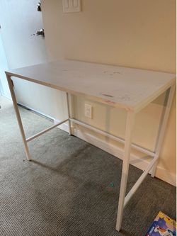 Free desk