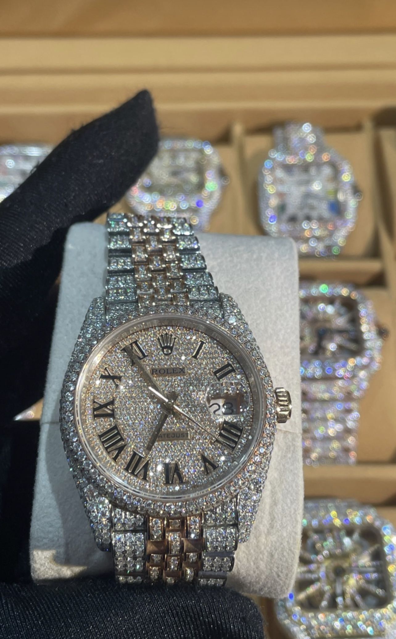 Top Quality Watch, REAL VVS2 Diamonds 