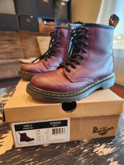 Dr. Martens Air Wair size 2