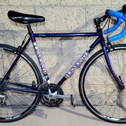 LeMond 52cm Road Bike w Carbon Fork - Lightweight Steel Frame - Reynolds 853 -

Nice condition
