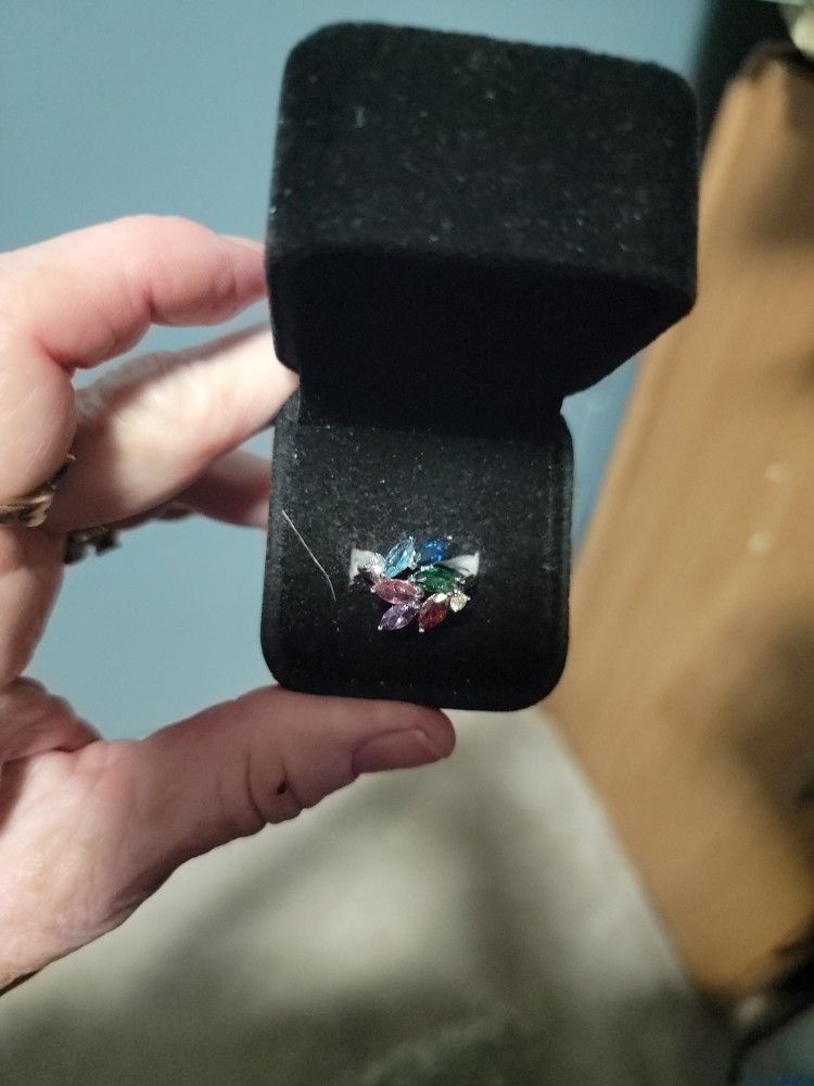 Size 7 Sterling Silver Floral Ring