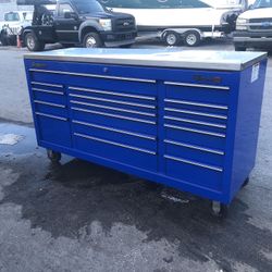 Snap on tool box chest 24” x 73” classic 96 model 17 drawer triple bank roller w/ stainless top.