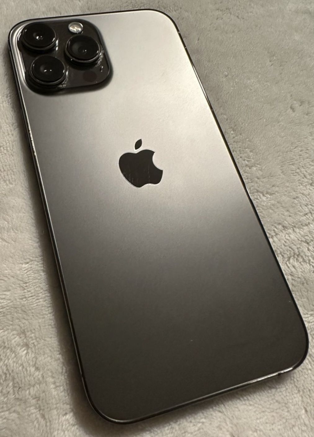 iPhone 15 Pro Max 1TB Factory Unlocked Black Titanium