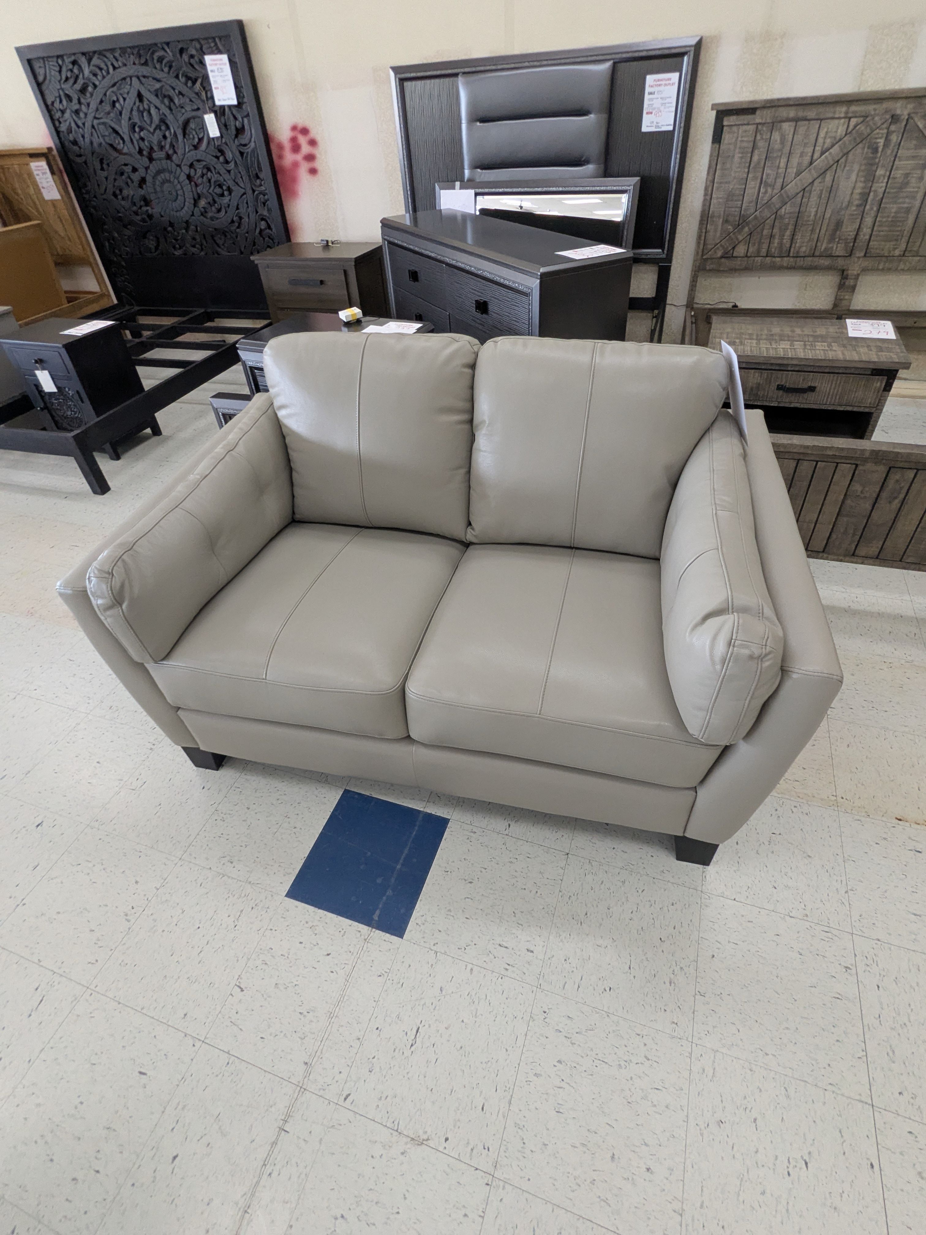 Bergamo Cream Loveseat