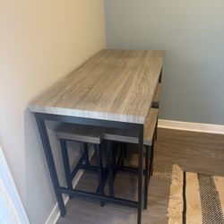 High Top Table With 4 Matching Stools 