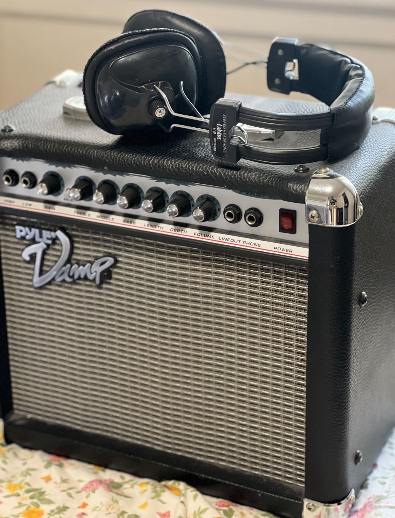 Vamp-Series Guitar Amplifier - Pyle USA