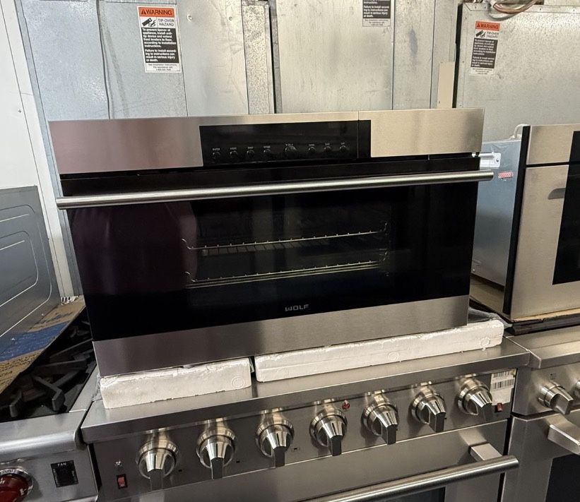 π₯ Wolf M Series CSO30CM/B/TH 30β Steam Oven β 1.8 cu. ft. Like New β’ Delivery & Installation Available Upgrade your kitchen with this Wolf M-Series