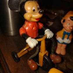 1970 .       Disney Toy ..4 Of Them .Like New 