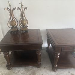Havertys Solid Wood End Table – Unused Drawer, Classic Style