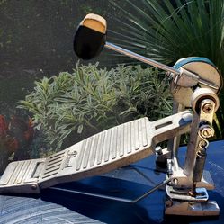 Bass drum pedal Pearl