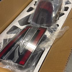 Tesla S - OEM Rear Tail Lights
