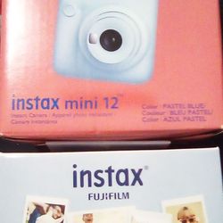 Instax Fujifilm Mini 12 Camera & Film 