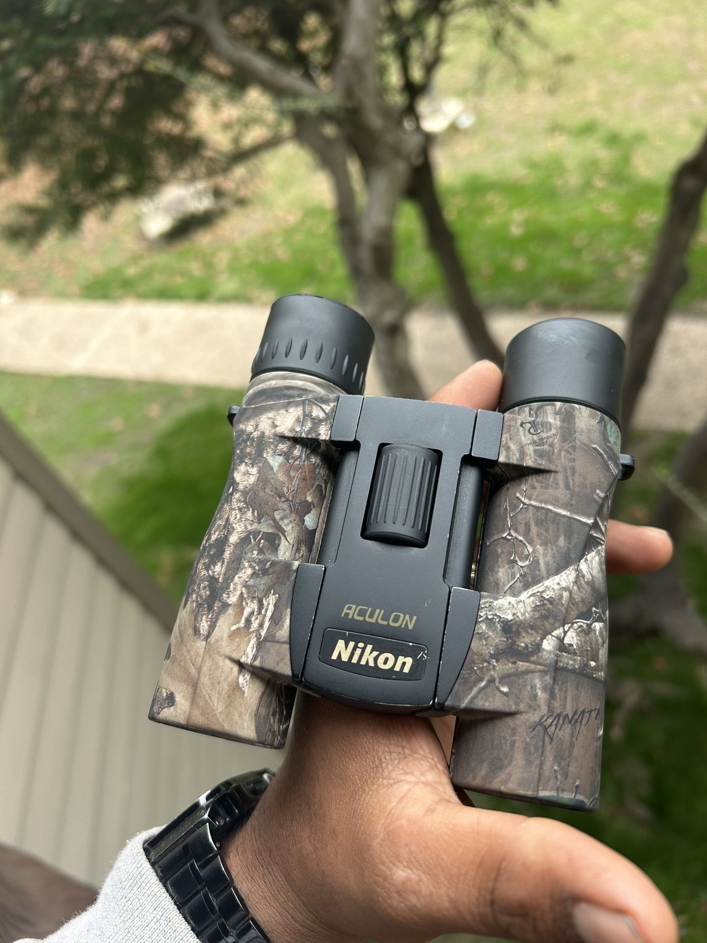 Nikon Aculon A30 Binoculars