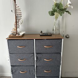Portable 8 Drawer Dresser