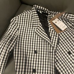 Brand New Men’s Burberry - Size 46 - $700