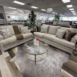 2 Pc Sofa And Loveseat 