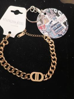 Stainless steel bracelet with key chain