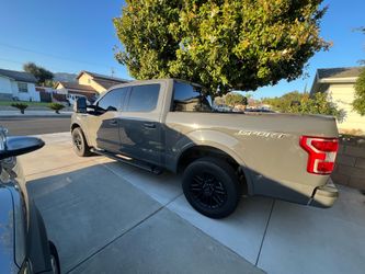Ford F-150 Crew Cab