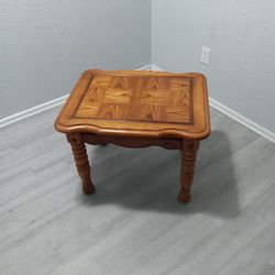 Living Room Table 