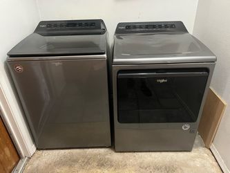 Whirlpool Washer and Dryer Set