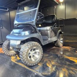 2014 President Golf Cart WitH a 9HP Mortor