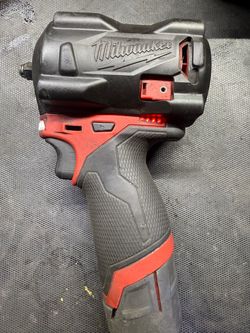 Milwaukee 3/8 Stubby Impact Wrench