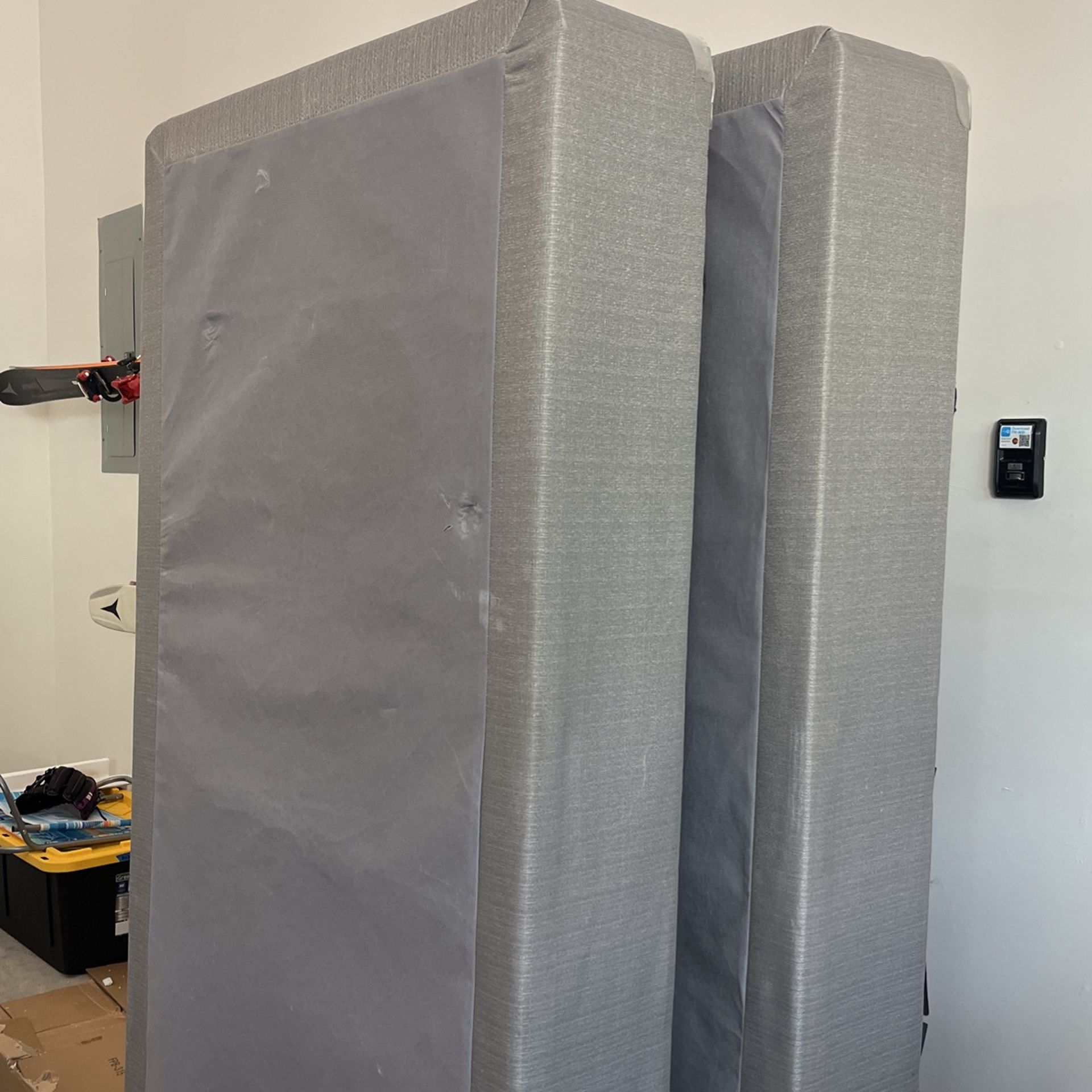 Box Spring (s)