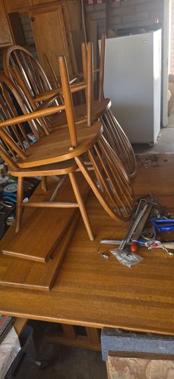 Table and 8 chairs