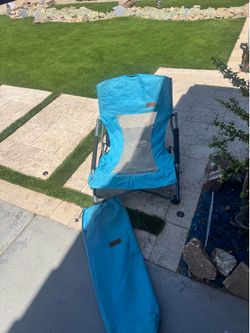 5 beach chairs