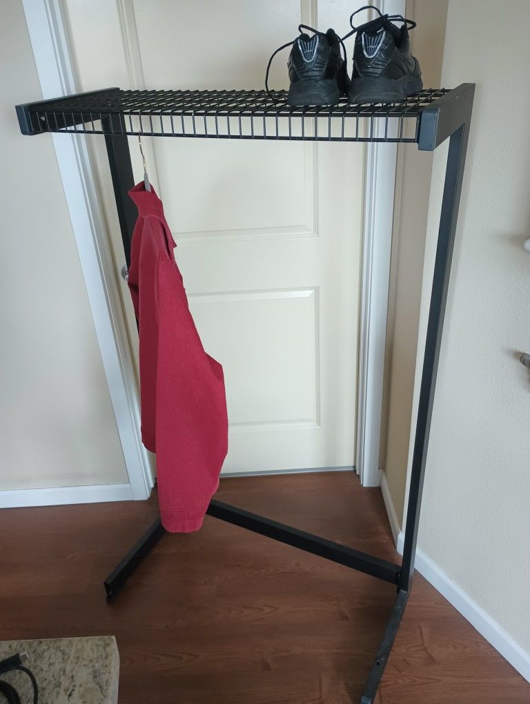 Portable Clothes Rack