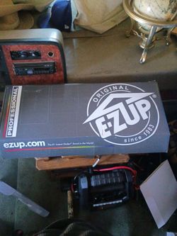 E-Z UP Professional Instant Shelter in Box