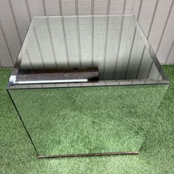 Modern Mirrored Cube Table / Pedestal – 20” x 20” 