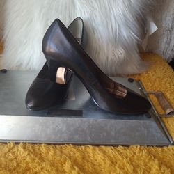 Worthington Black Pumps 
