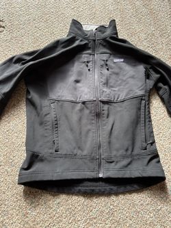 Patagonia men’s Jacket (Medium)