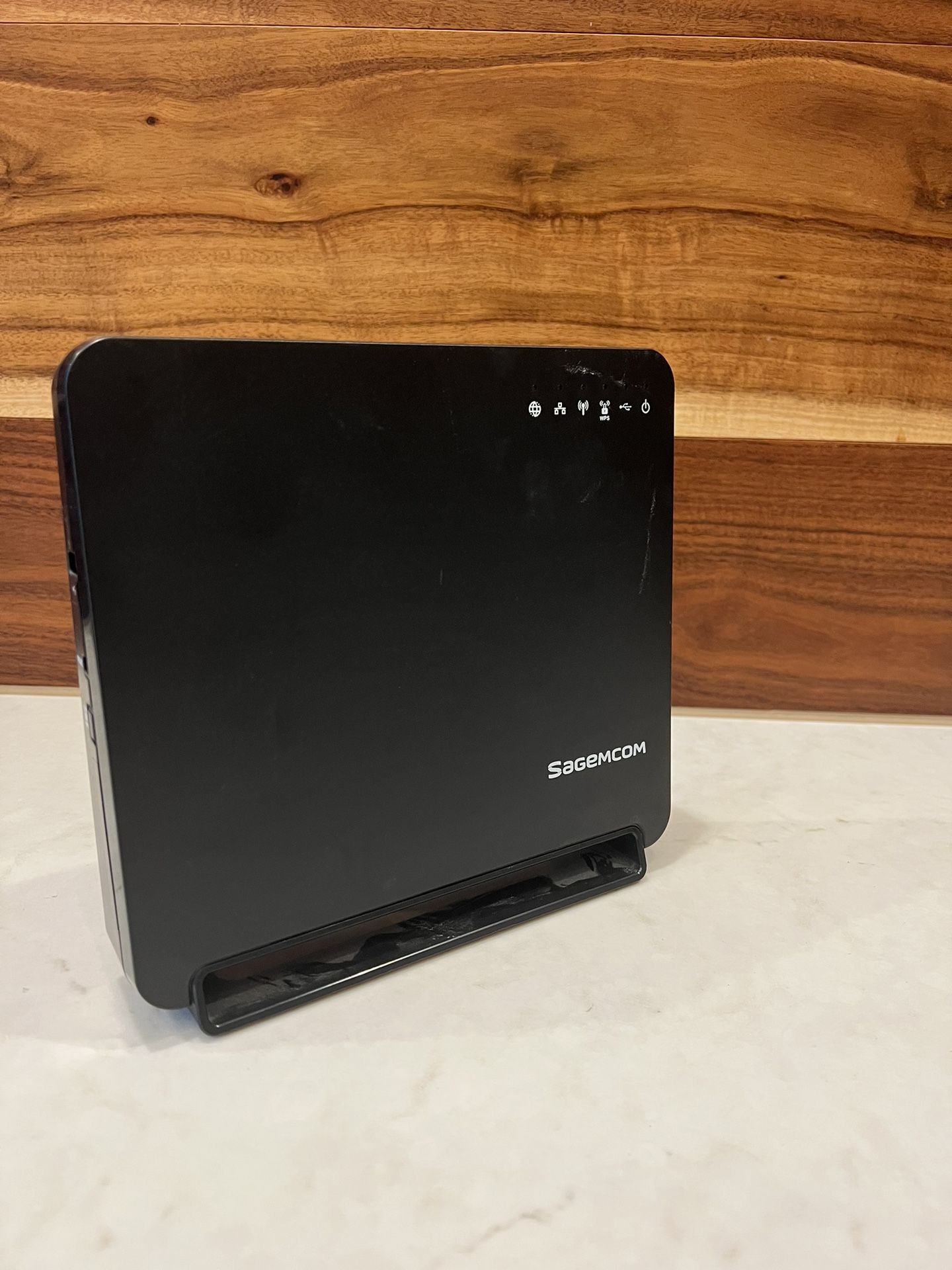 Sagecom Fast 5260 Dual Band Wireless Router
