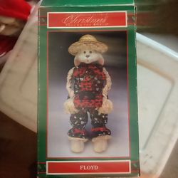 Christmas around the world Llyod Bunny Family 