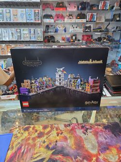 LEGO Harry Potter Diagon Alley 76(contact info removed) Pieces Complete Set Box