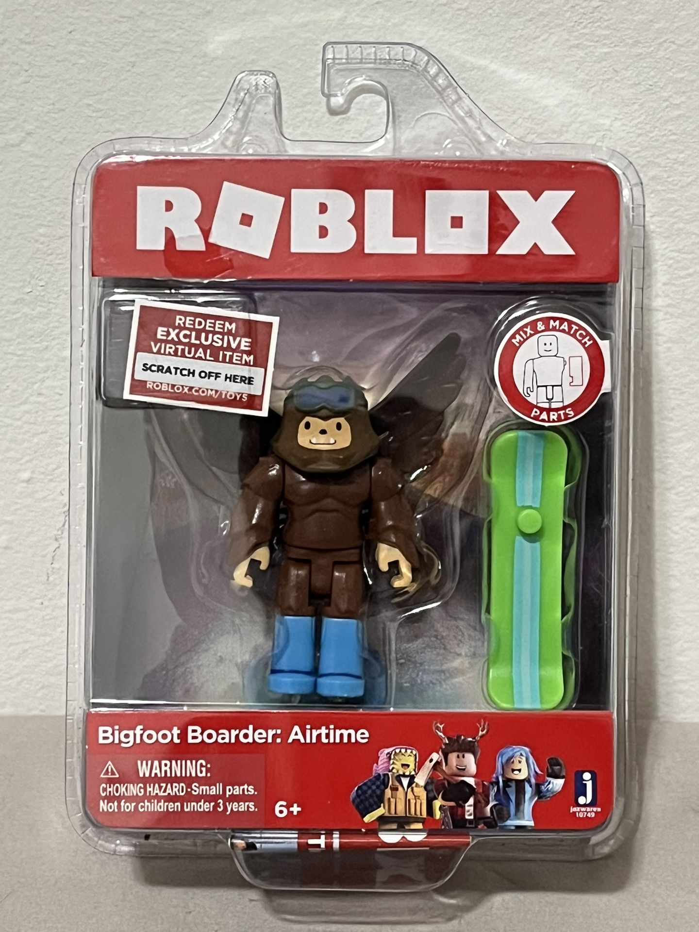Roblox Bigfoot Boarder: Airtime Core Action Figure with Virtual Game Code NIB