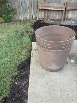 4-Large 20x20 plastic planter pots