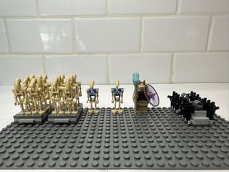 Lego Star Wars 75086 Battle Droid Troop Carrier for Sale in
