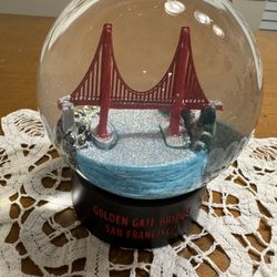 San Francisco Fog Glitter Globe Souvenir 