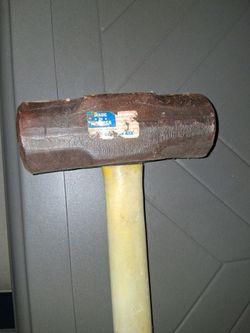 Sledgehammer with Fiberglass Handle