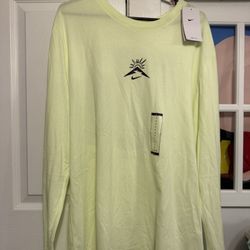 Nike Long Sleeve Graphic T-Shirt L