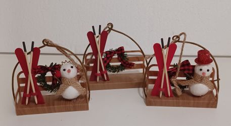 Plastic ski lift decorations